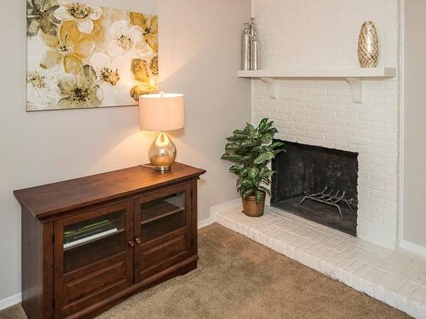 $1,084 / 1br - 733ft2 - Wonderful 733 sqft, 1 bed, 1 bath floorplan in Raleigh (Raleigh - Triangle Town Center)63685979456129124