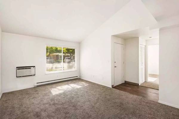 $1,632 / 1br - 496ft2 - Space, Comfort, Value: It's All Here. Dive In! (Wenatchee - Valley North Shopping Center)63690628557953124