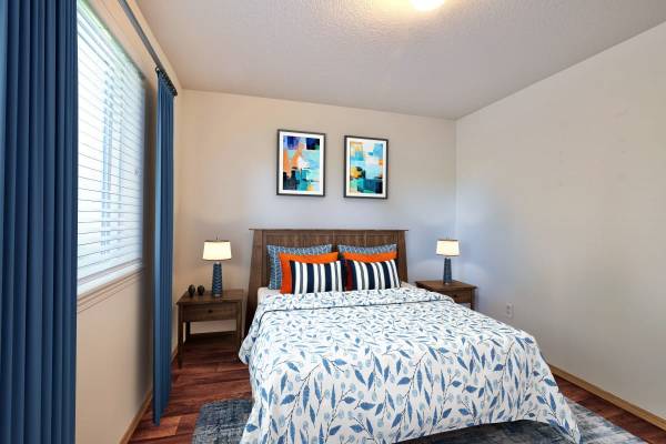 $1,364 / 2br - 725ft2 - 🦄🦄🦄NO CARPET ALL LAMINATE WOOD FLOORING🦄🦄 (4290 Addy Street, Washougal, WA)63820763128451120