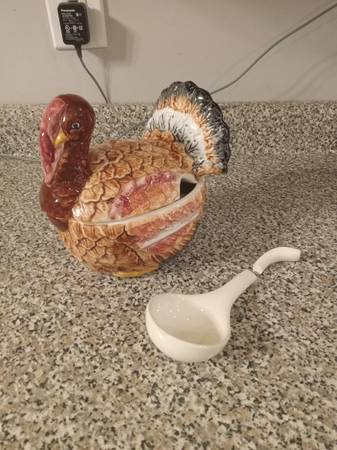 Fall items, turkey gravy bowl, pumpkin baskets, see all photos 1