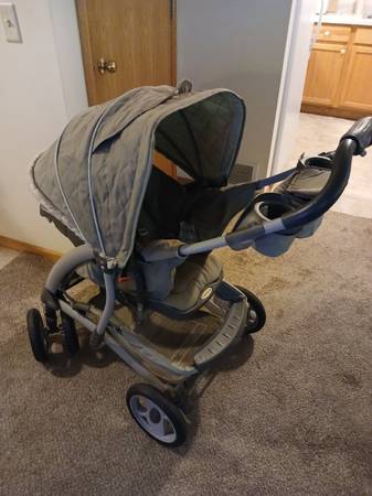 Graco Quatro tour reverse stroller - $30 (Altoona)63471094220803124