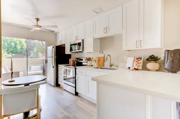 $2,263 / 1br - 733ft2 - $1500 off second month! call for details! (Camarillo)63800496943107122