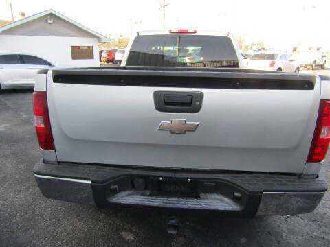 2010 Chevrolet Silverado 1500 LT 4x2 4dr Extended Cab 6.5 ft. SB Cash$ - $4,800 (south houston)63622281404161123