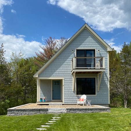 Beautiful Home with Water Access 1