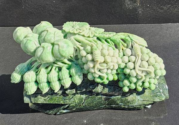 Amazing Chinese Large Apple Green Jadeite Jade Carving Antique 1