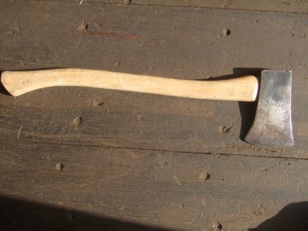 Axe in excellent condition 4 1/2 lb. 1