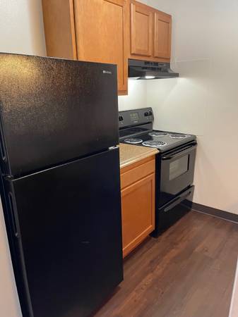 $1,210 / 2br - 834ft2 - It's A Beautiful Day At Suson Pines! Stop By For A Tour* Rent Deals* (St. Louis/South County/Mehlville)63924425074946121