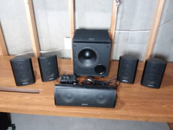 Vintage Audio Source Surround Sound Speaker System. With 8" Sub 1