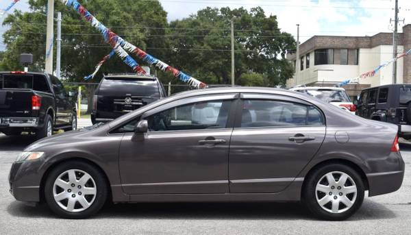 2011 Honda Civic LX Sedán 4D - $6,995 (Carisma Auto Group)63443331266435123
