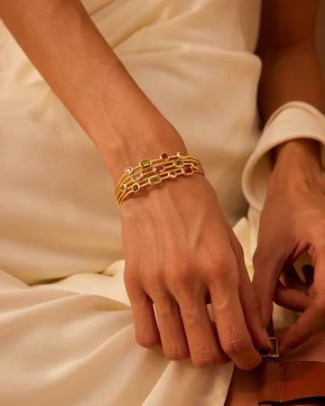Bold Cuff Bracelets – Make a Statement With Every Move 1