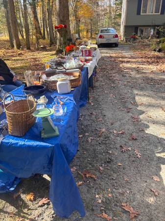 yard sale (10/25) (8:00-1) 1