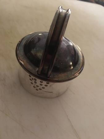 Tetera muy antigua hecha en Inglaterra 1/pt - $15 (Kew Gardens Queens)63470438729219121