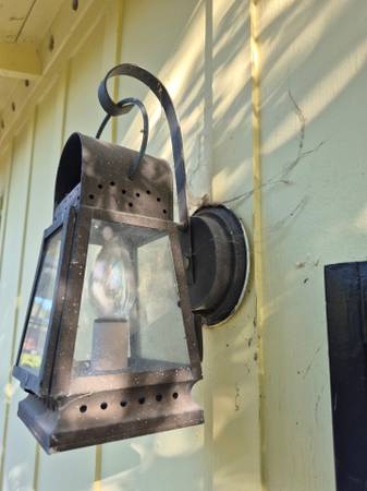 FLASH SALE!!! 2 Really Cool Brass Carriage Lamps 1