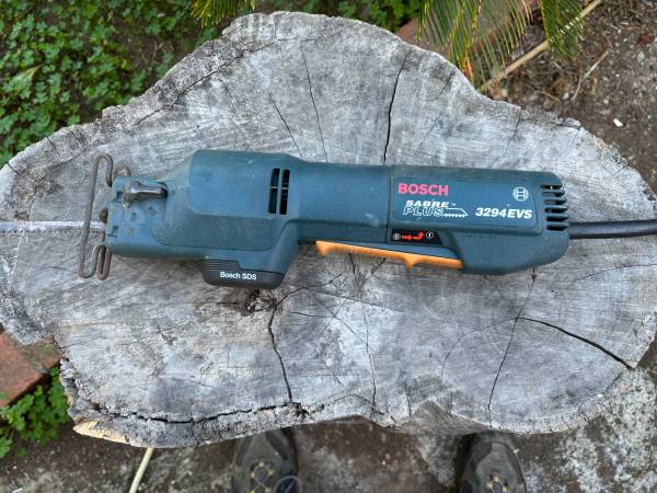 Bosch Straight Blade Sabre Saw, 3294 EVS 1