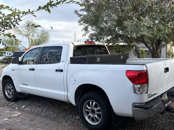2011 Toyota tundra 2WD 1