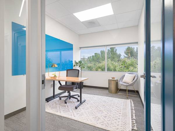 $799 Reserva un recorrido. ¡Promoción de otoño con 50 % de descuento en todas las oficinas privadas - Expansive (centro de San José)!63847327980163120