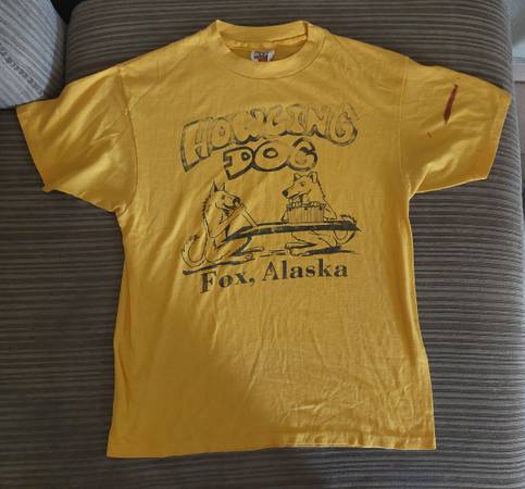 Vintage howling dog wolf shirt - $100 (Modesto)63470291450499120