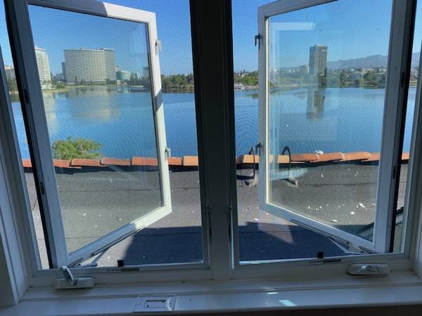 Estudio ático de $1,650 directamente en el lago Merritt con terraza privada (oakland lago merritt / grand)63671973032065122