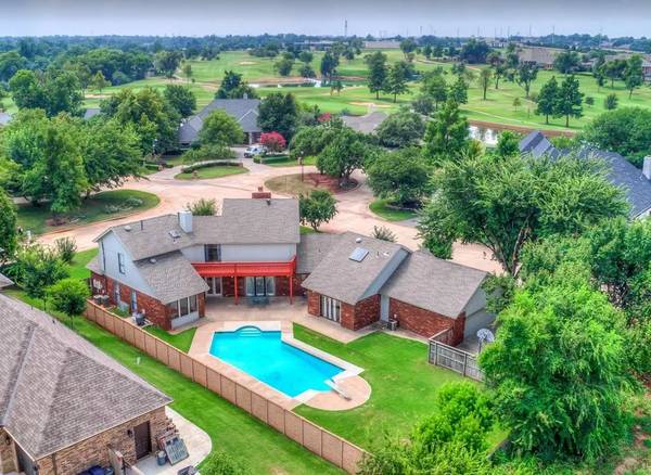 $300 / 4br - 3819ft2 - Charming Home w/Private Pool (Oklahoma City)63670502719363123