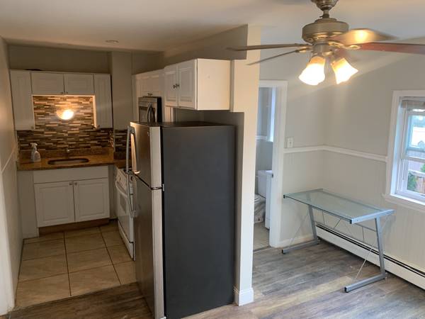 $2,500 / 1br - East Cambridge 1.5 Bed/1 Bath Apartment | Fourth Street Pl (East Cambridge)64034776983554120