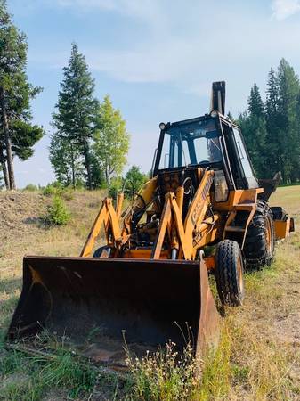 680g Case Backhoe/Loader 1