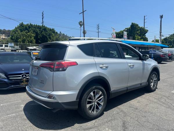 2016 TOYOTA RAV4 XLE AWD HYBRID - $15,895 (LA)63470047043459123