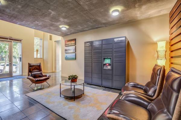 $3,868 / 1br - 1490ft2 - 1 Month Free! Work From Home? Check Out This 2-Level Live Work Beauty! (emeryville)63658045418753123