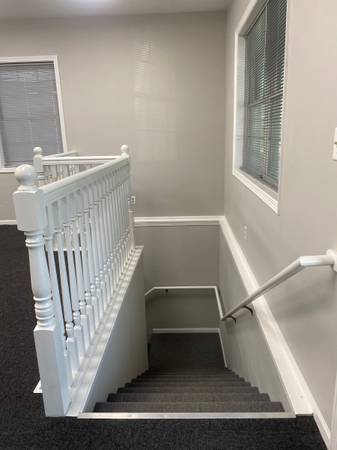 $1,250 Office Space for Lease – Prime Location at Highway 251 & Elevator Rd – (Roscoe, IL)63981973788803122