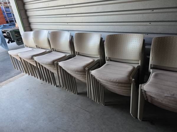 RAPTURE STACKABLE CHAIRS 1