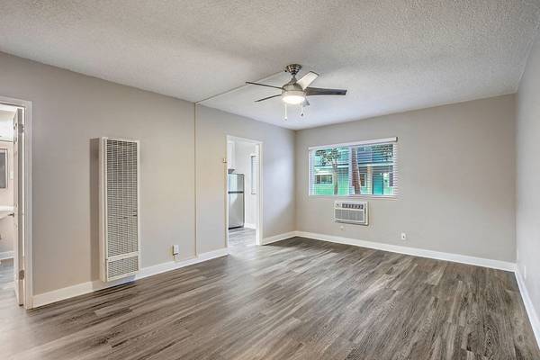 $1,725 / 395ft2 - Custom Cabinets, Spanish Speaking Staff, Window Coverings63840113019265120
