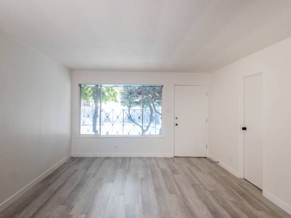 $2,550 / 2br - ¡Remodelado! 2BD/1BA! ¡Centro! ¡Piscina! ¡Estacionamiento! ¡Almacenamiento! PROGRESSIVE (san anselmo)63936604588034122