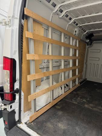 Great work van - $19,000 (Tacoma)63470887324547123