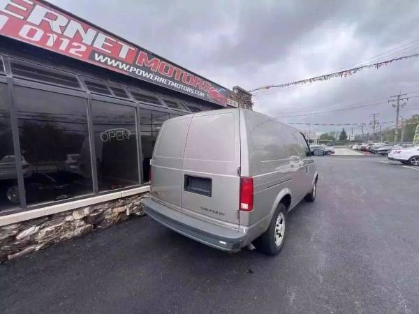 2005 Chevrolet Astro Cargo - ¡Financiamiento disponible! - $8,80063618770157313123