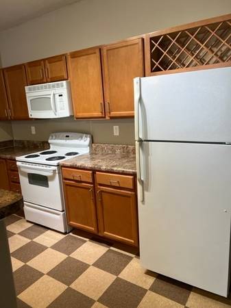 $1,249 / 1br - 802ft2 - #1411 1 bed 1 month base rent free waived app & admin fee (Asheville)64029375769859121