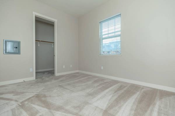 $2,870 / 2br - 1405ft2 - 2B/2.5B, Washer and Dryer in Home, Play Area (alameda)63682796283905123