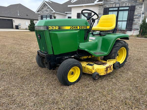John Deere 332 Diesel 1