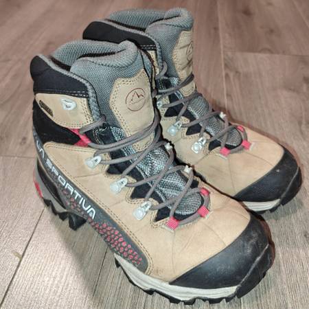 La Sportiva Nucleo High GTX Boots 1