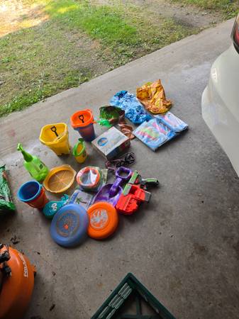 4 brand new rafts and beach toys 1