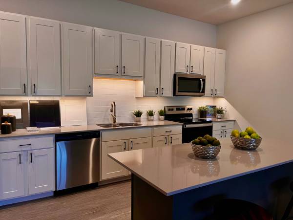 $1,656 / 1br - 870ft2 - No Need To Keep Dreaming... We've Got Your Dream Home!64021006424194121
