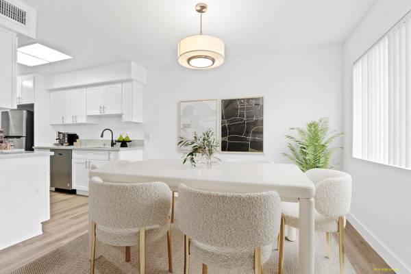 $3,750 / 2br - 1141ft2 - 2 Bedroom in Beverly Hills^ Plank Flooring^ Balcony^ SS Appliances (Beverly Hills / Beverlywood)63952931462915122