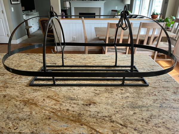 Cast iron hanging pots and pan rack 1