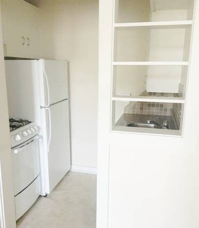 $795 / 432ft2 - Castle Court 6- Studio apartment (Midtown) (Midtown)63681695871105122