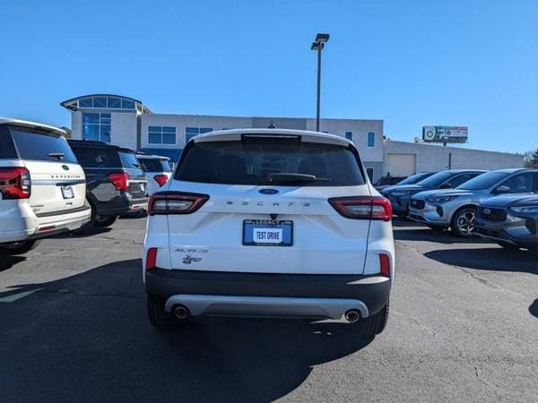 2025 *Ford* *Escape* *Active FWD* - $31,480 (Legacy Ford)63620880624129124