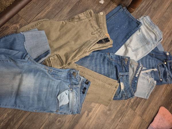 Jeans 7$ ea 1