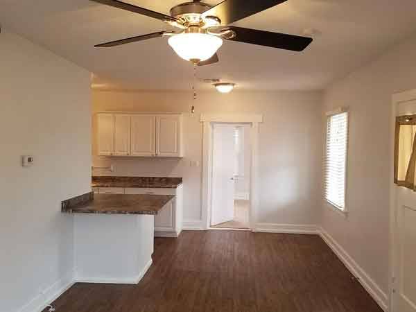 $850 / 3br - 1335ft2 - -+*This home is in great shape and even has a Fenced Backyard-+* (Phoenix, AZ)64024826531458121