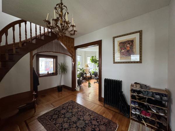 $8,200 / 5 habitaciones - ¡Sin tarifa! Casa unifamiliar de 5 habitaciones con estacionamiento fuera de la calle para 4 coches y patio enorme (Somerville)63655181620865121