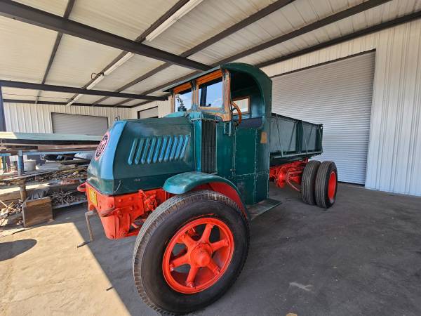 1924 Mack AC "Bulldog" Dump Truck - $110,000 (Wilmington)63623831266563122