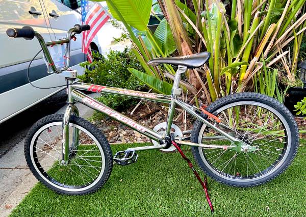 BICICLETA BMX LIBRE DE ESCUELA INTERMEDIA 20" AMBUSH CROMO SURVIVOR - $200 (novato)63471436985729124
