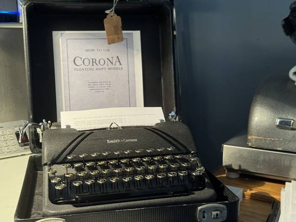 Smith Corona Sterling 1