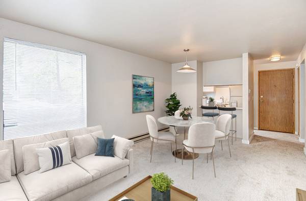 $1,595 / 1br - 570ft2 - Washer/Dryer, Garage Parking, Dishwasher (10321 Meridian Ave N, Seattle, WA)63934290057347123